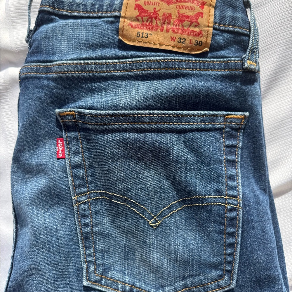 Levi's Classic Blue Jeans with Red Tab